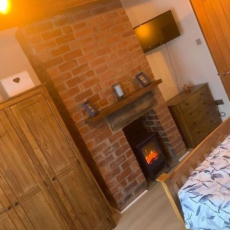 Quaint 1 Bedroom Cottage In Pudsey, Leeds Zewnętrze zdjęcie