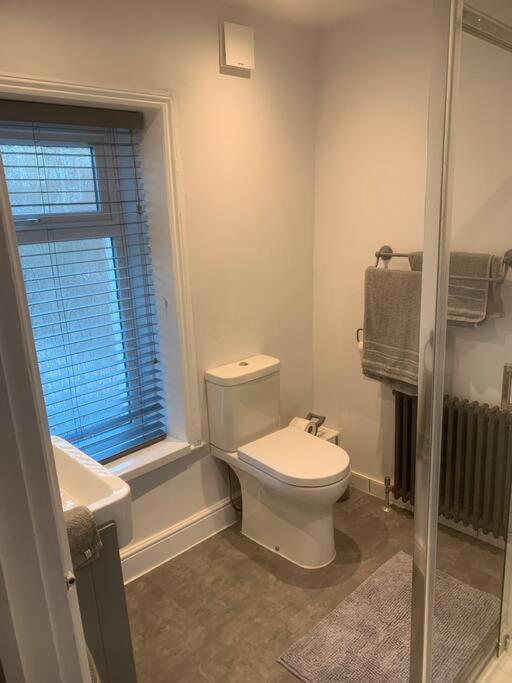 Quaint 1 Bedroom Cottage In Pudsey, Leeds Zewnętrze zdjęcie